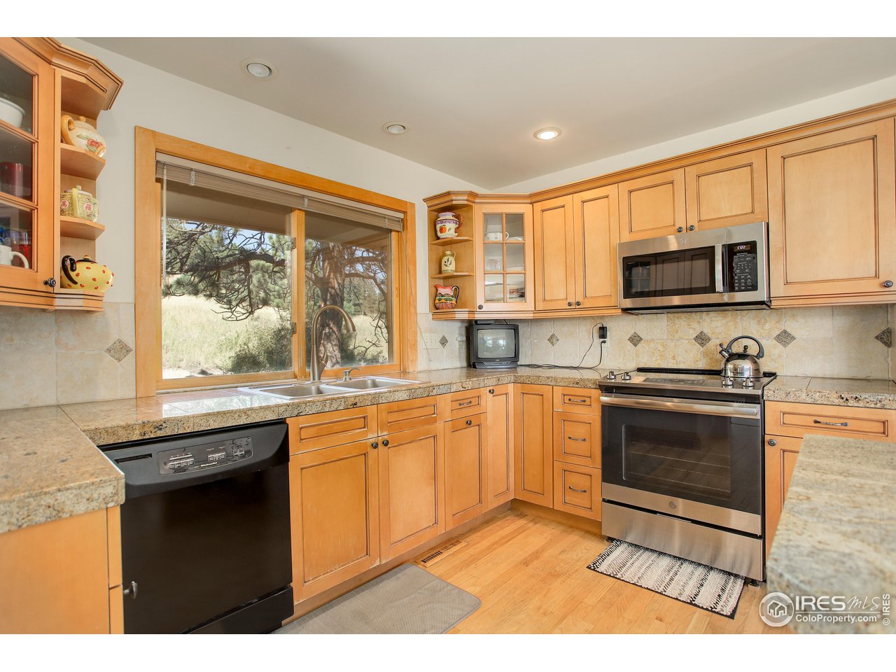 8563 Middle Fork Road Boulder, CO 80302 - Photo 11 of 28
