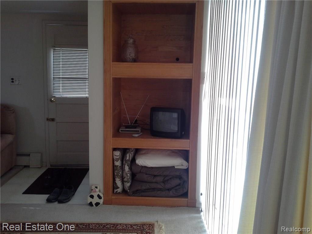 36900 West Eleven Mile Road Farmington, MI 48331 - Photo 54 of 70
