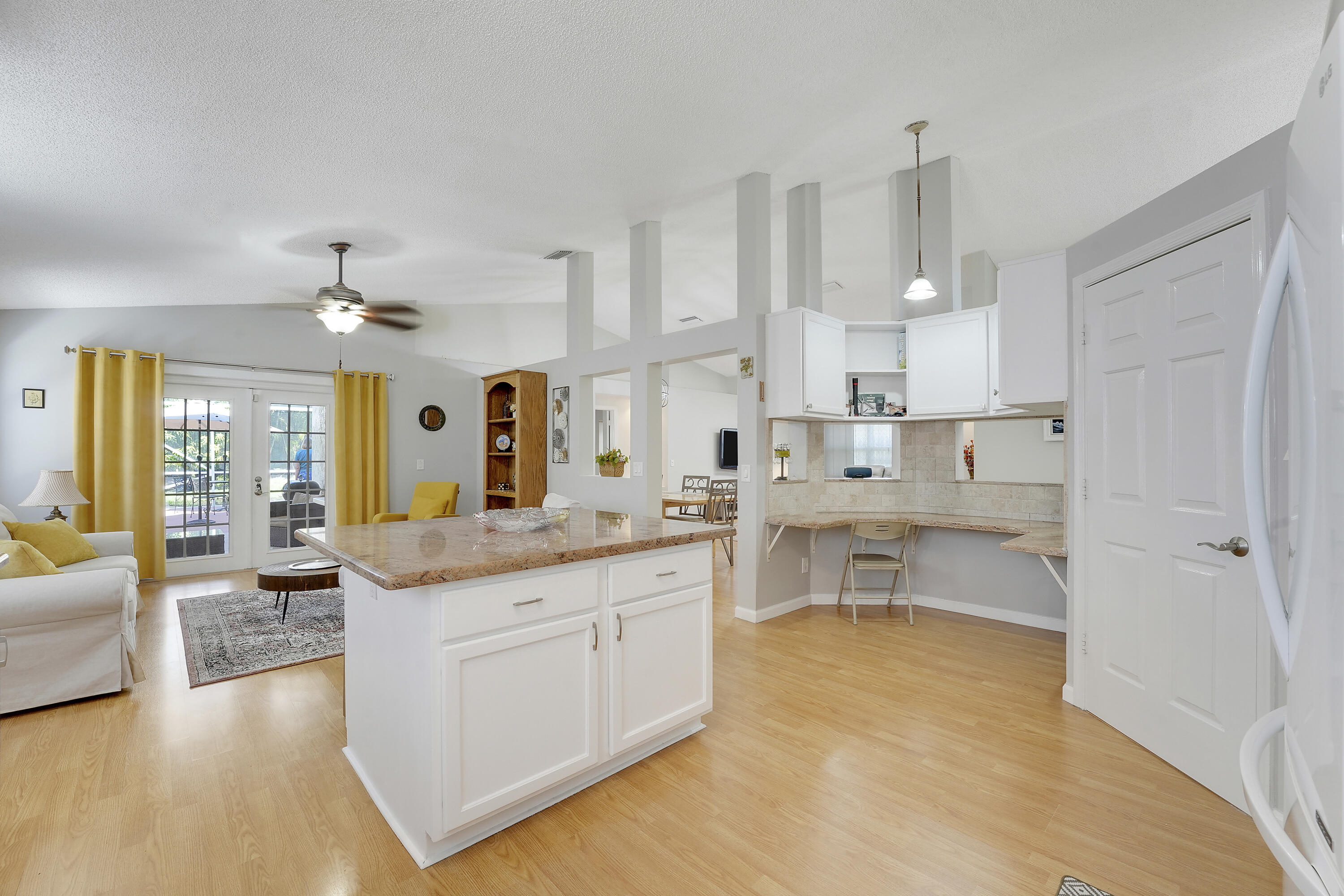 8605 Windy Circle Boynton Beach, FL 33472 - Photo 12 of 36 House-17