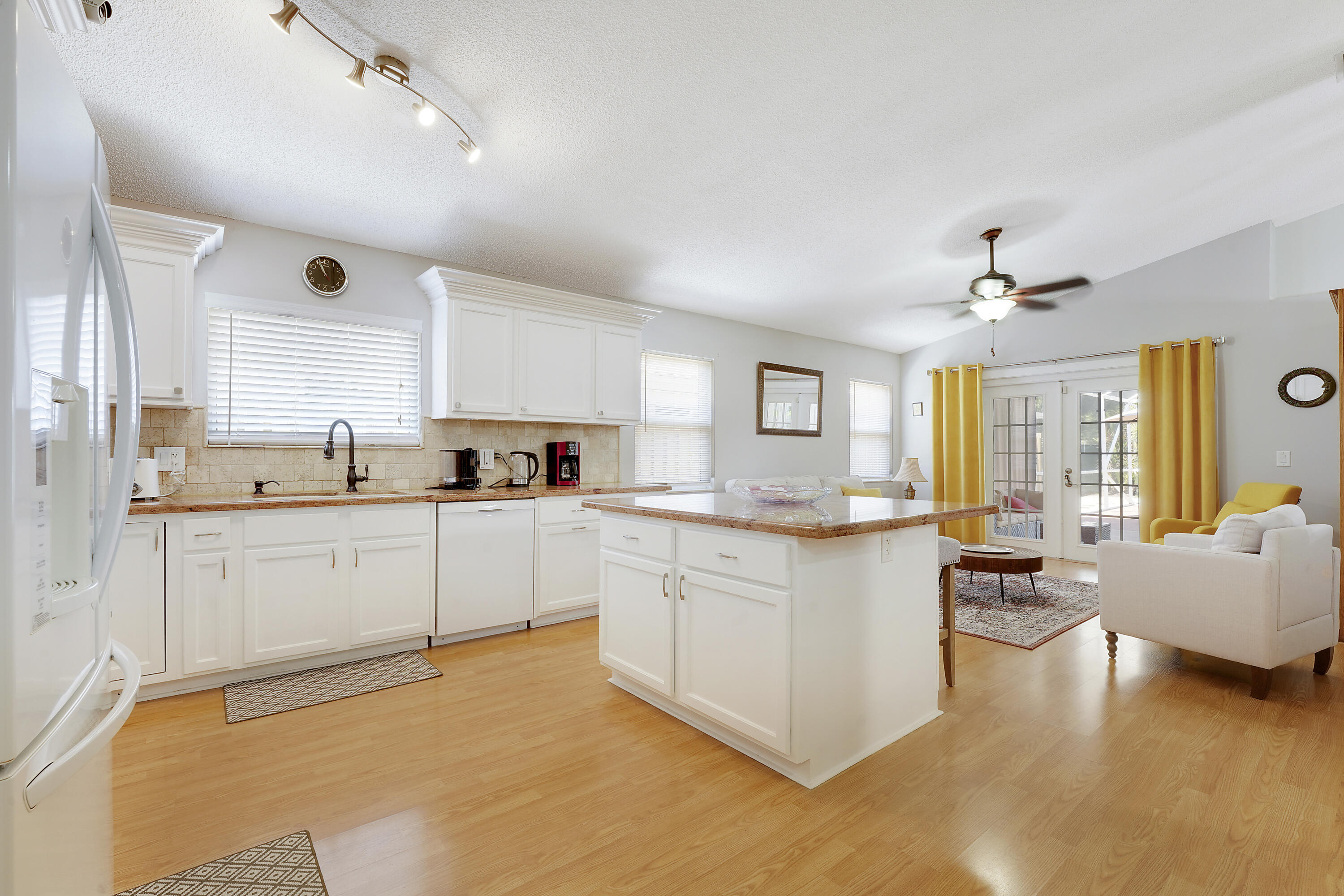 8605 Windy Circle Boynton Beach, FL 33472 - Photo 13 of 36 House-16