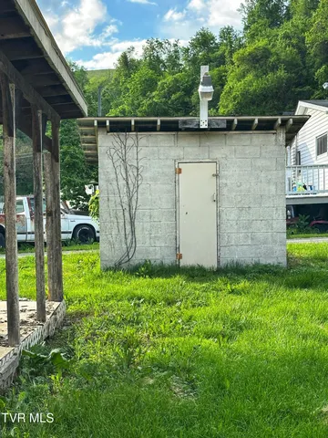 $59,400 | 405 West Main Street, Saltville, VA 24370