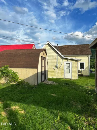 $59,400 | 405 West Main Street, Saltville, VA 24370