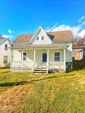 $59,400 | 405 West Main Street, Saltville, VA 24370