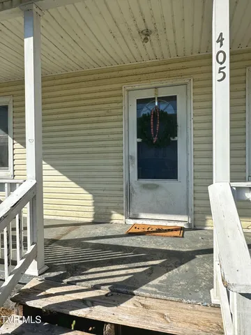 $59,400 | 405 West Main Street, Saltville, VA 24370