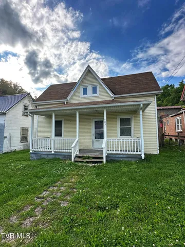 $59,400 | 405 West Main Street, Saltville, VA 24370