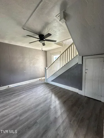 $59,400 | 405 West Main Street, Saltville, VA 24370