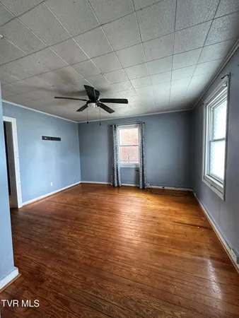 $59,400 | 405 West Main Street, Saltville, VA 24370