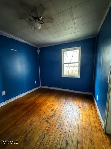 $59,400 | 405 West Main Street, Saltville, VA 24370