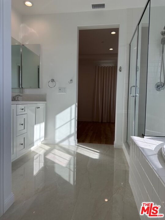 20812 Bur Oak Circle Porter Ranch, CA 91326 - Photo 13 of 23