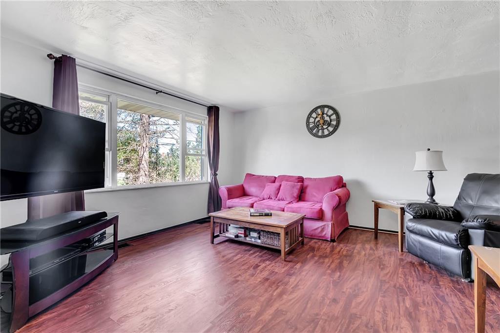 306 Soose Road Pittsburgh, PA 15209 - Photo 3 of 20 Gallery Image 3