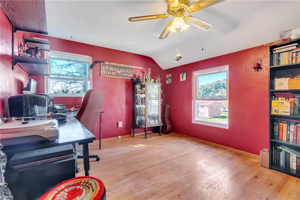 306 Soose Road Pittsburgh, PA 15209 - Photo 10 of 20 Gallery Image 10