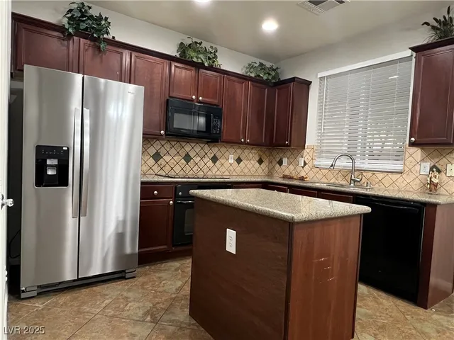 $2,300 | 8667 Moreno Mountain Avenue, Las Vegas, NV 89178