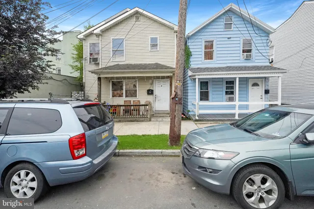 $399,998 | 8 James Street, New Brunswick, NJ 08901