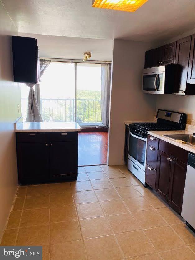 3900 West Ford Road, Unit 12B Philadelphia, PA 19131 - Photo 17 of 18