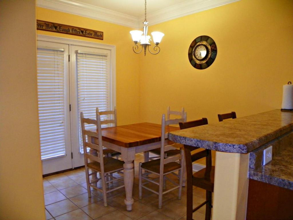40 Earhart Road, Unit 40 Bluff City, TN 37618 - Photo 7 of 16 Breakfast Room Opens to Deck