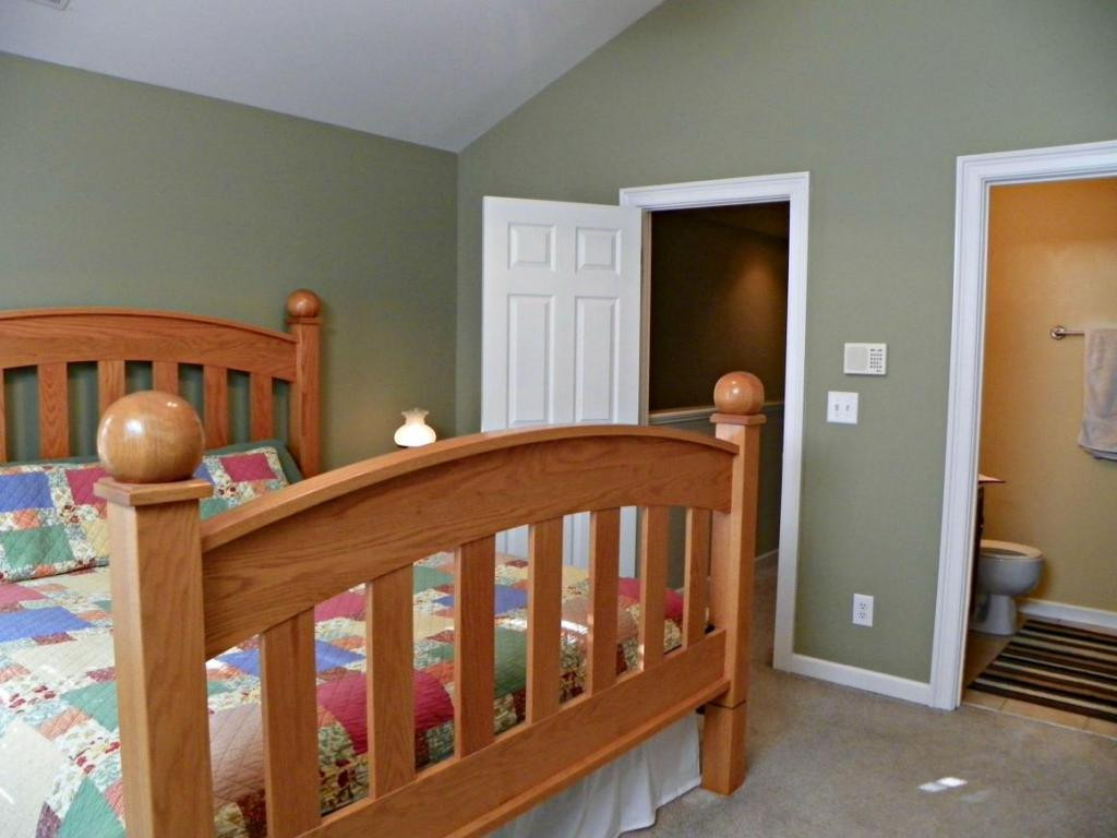 40 Earhart Road, Unit 40 Bluff City, TN 37618 - Photo 9 of 16 Master Has Full Bath