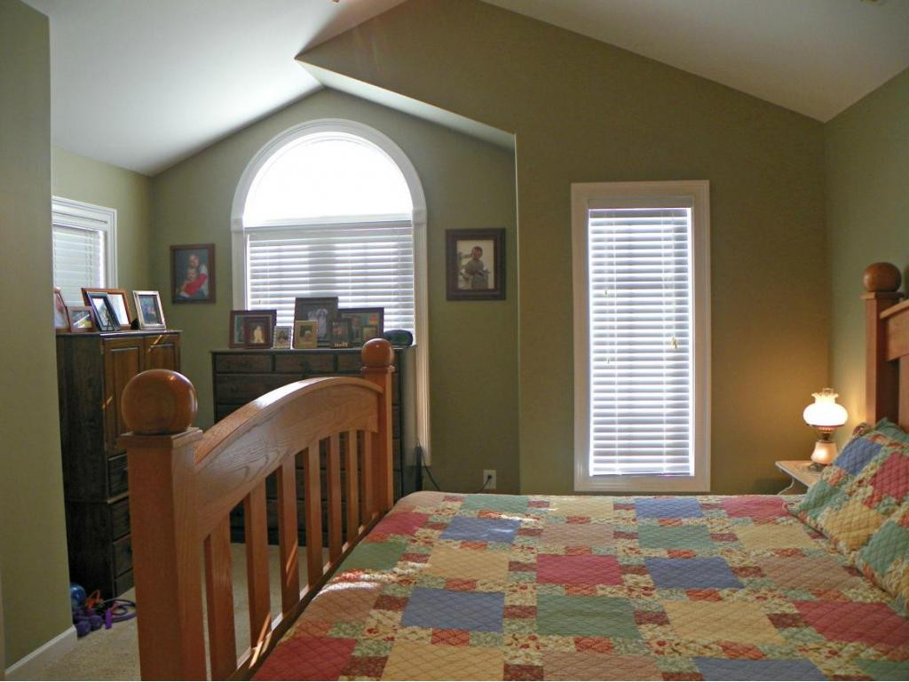 40 Earhart Road, Unit 40 Bluff City, TN 37618 - Photo 10 of 16 Lots of Light