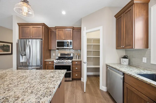 $549,900 | 407 Paradise Drive Southeast, St. Michael, MN 55376