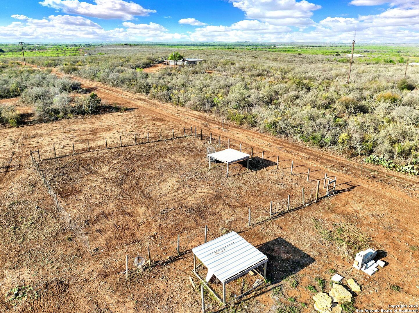 452 6620 Devine, TX 78016 - Photo 7 of 49