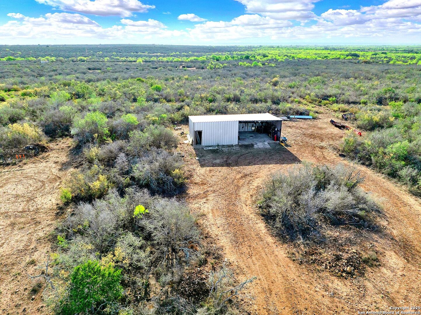 452 6620 Devine, TX 78016 - Photo 8 of 49