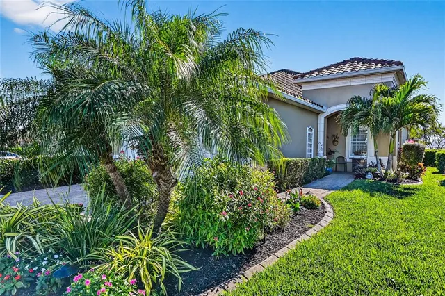 $589,500 | 6909 Playa Bella Drive, Bradenton, FL 34209