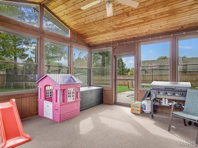 $349,900 | 1005 Daniel Drive, Maryville, IL 62062