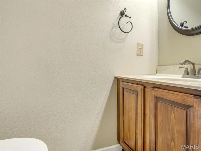 $349,900 | 1005 Daniel Drive, Maryville, IL 62062