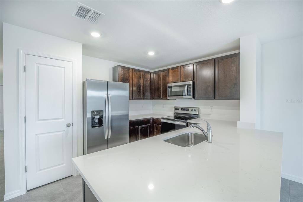 8250 Southwest 67th Avenue Ocala, FL 34476 - Photo 5 of 19