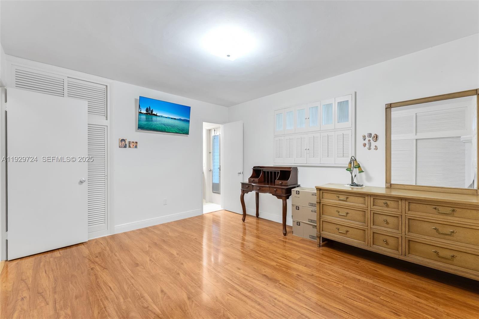 8345 Southwest 98th Street Miami, FL 33156 - Photo 13 of 24 Gallery Image 13