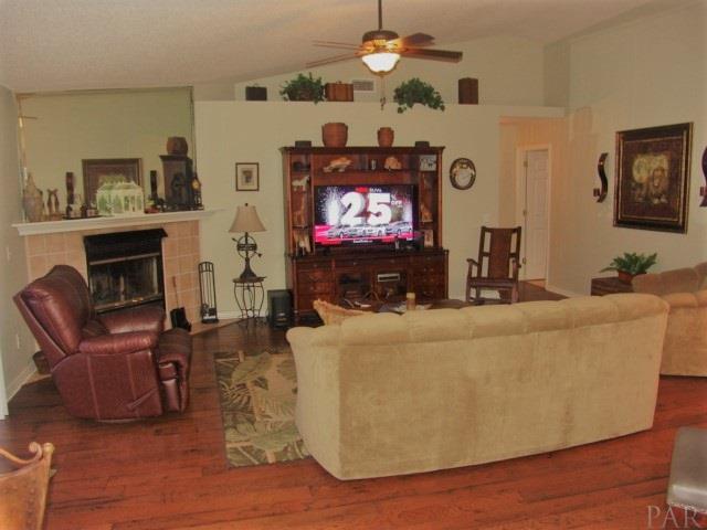 4910 Timber Ridge Drive Pace, FL 32571 - Photo 3 of 31