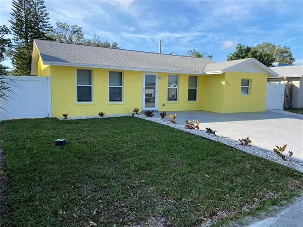 $2,450 | 5312 Birch Avenue, Sarasota, FL 34233