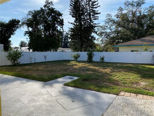 $2,450 | 5312 Birch Avenue, Sarasota, FL 34233