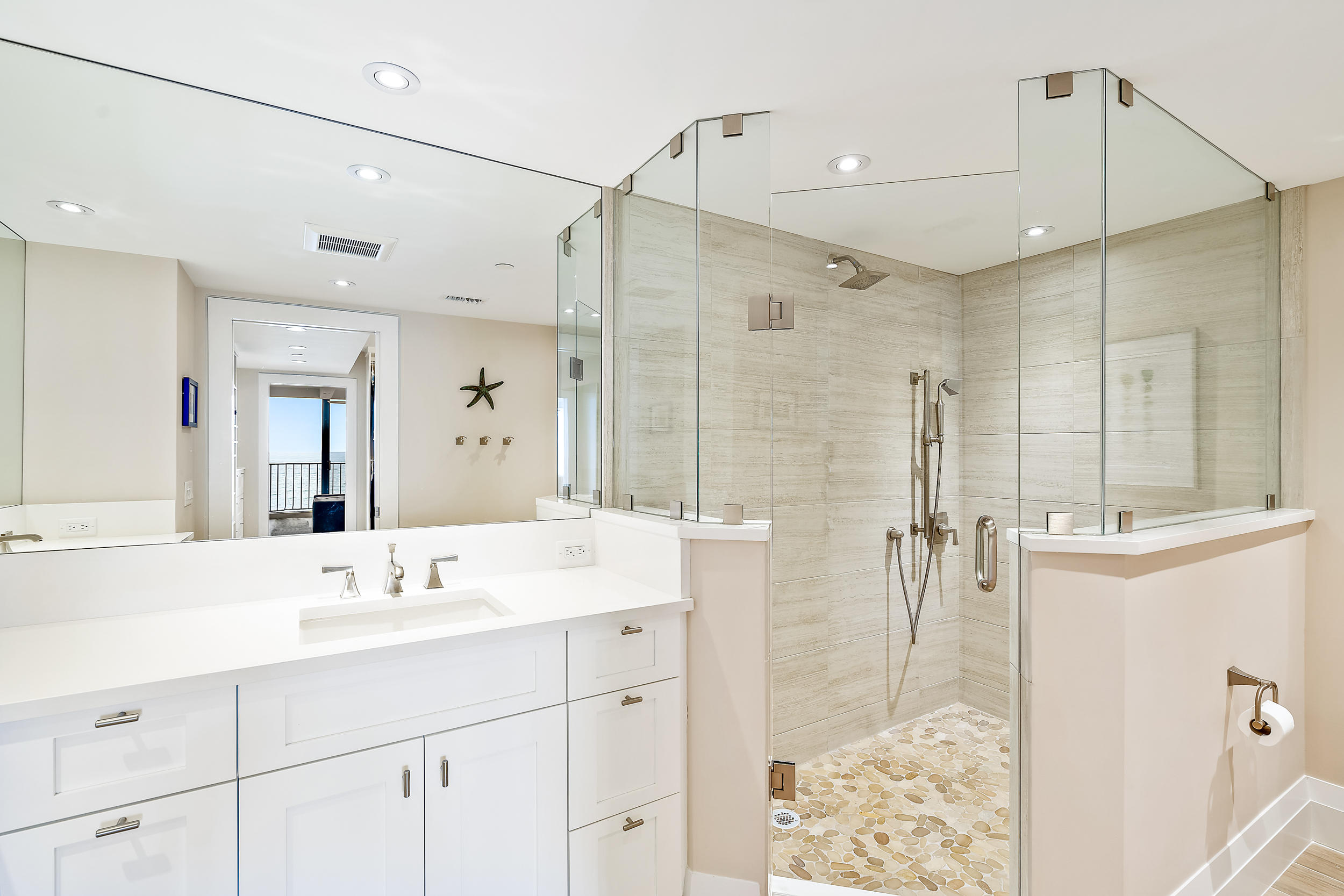 100 South Beach Road, Unit 604 Tequesta, FL 33469 - Photo 12 of 24 Master bath