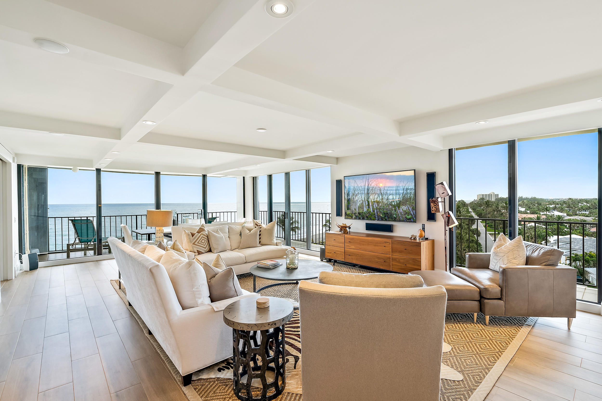 100 South Beach Road, Unit 604 Tequesta, FL 33469 - Photo 4 of 24 Family Room