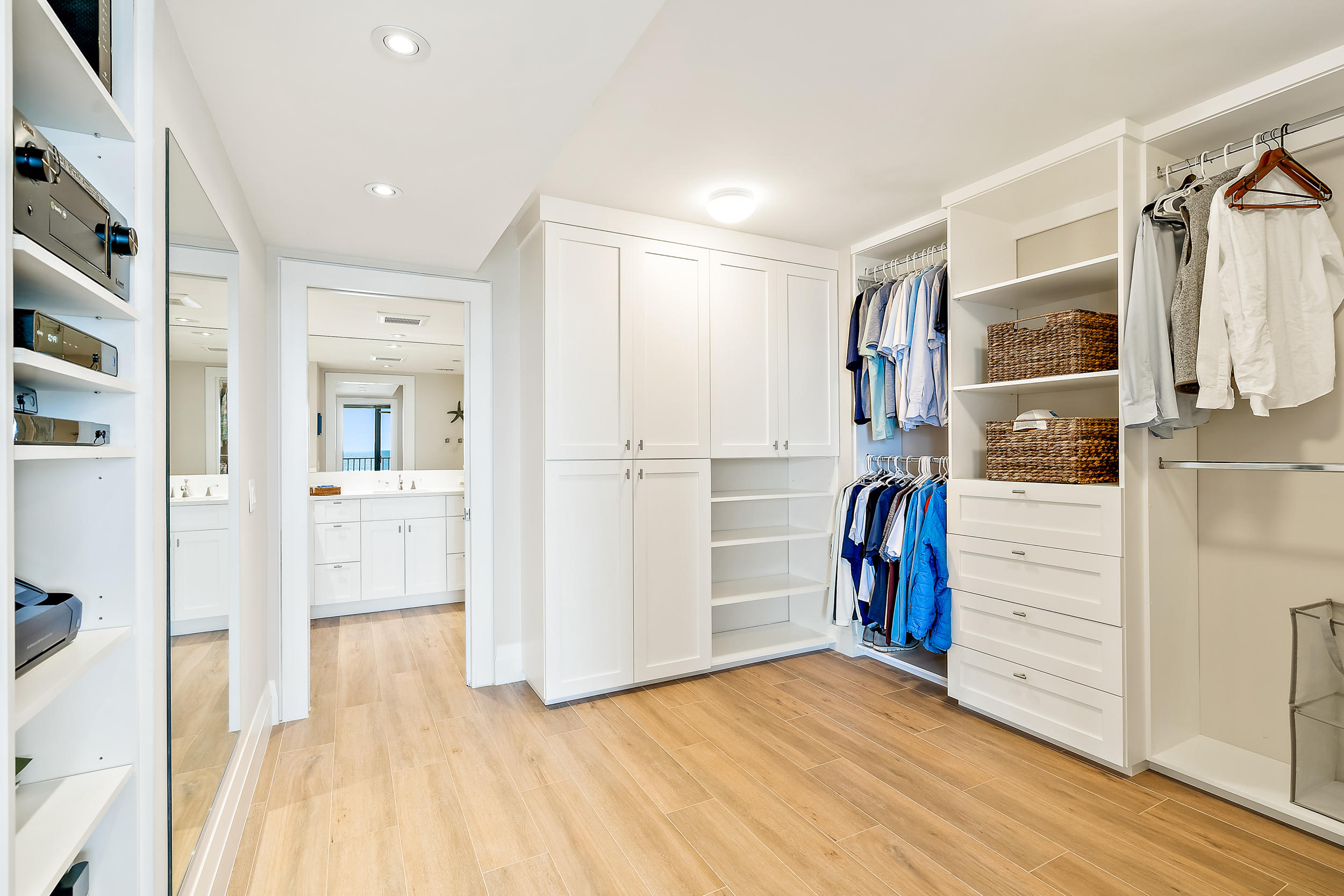 100 South Beach Road, Unit 604 Tequesta, FL 33469 - Photo 10 of 24 Master closet