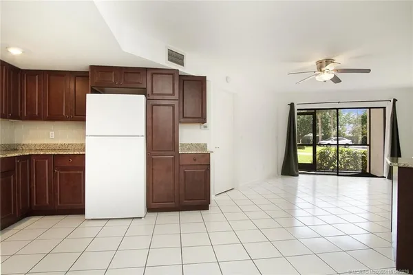 $180,000 | 2083 Northeast Collins Circle, Unit 81, Jensen Beach, FL 34957