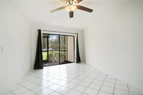 $180,000 | 2083 Northeast Collins Circle, Unit 81, Jensen Beach, FL 34957