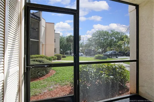 $180,000 | 2083 Northeast Collins Circle, Unit 81, Jensen Beach, FL 34957