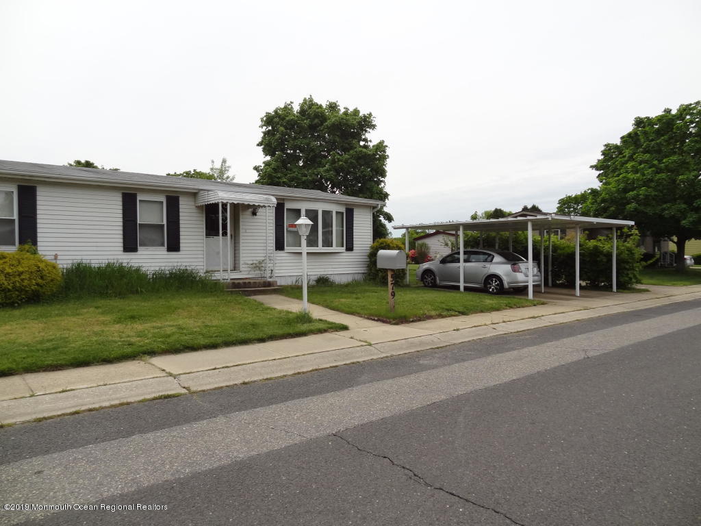 579 Cherin Road Freehold, NJ 07728 - Photo 2 of 16 579b