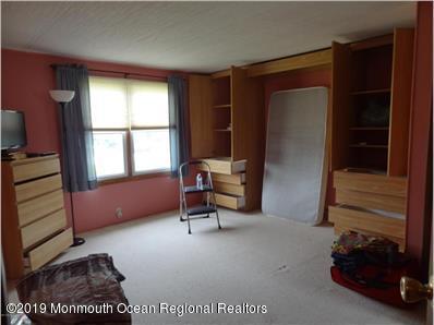 579 Cherin Road Freehold, NJ 07728 - Photo 8 of 16 21718424-8
