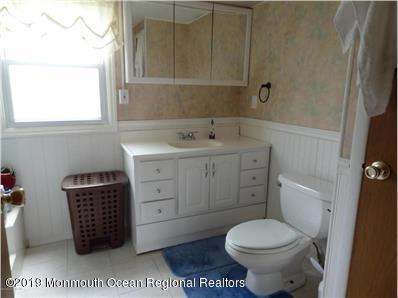 579 Cherin Road Freehold, NJ 07728 - Photo 10 of 16 21718424-10