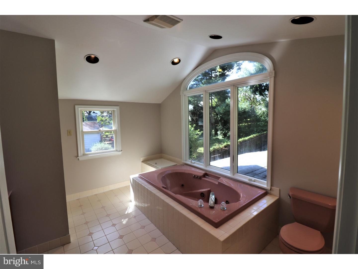 144 Orchard Road Springfield, PA 19064 - Photo 8 of 25 Bathroom