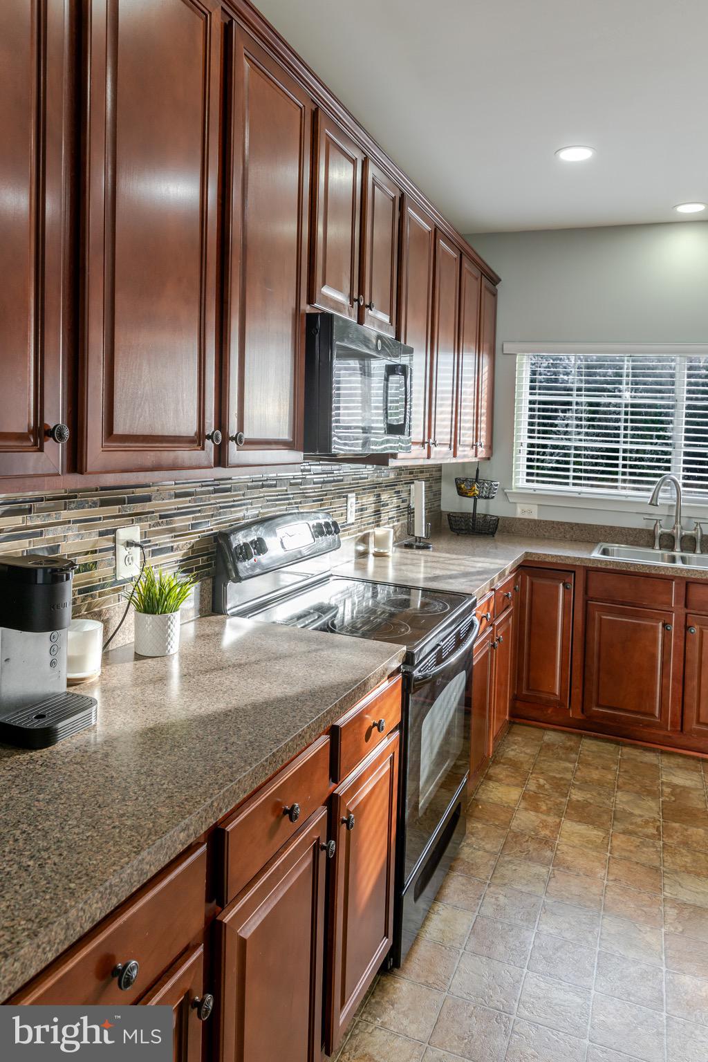 15407 Pulaski Road Brandywine, MD 20613 - Photo 5 of 23 Kitchen