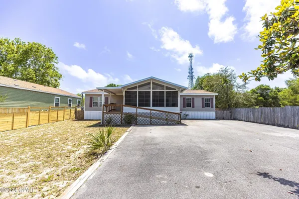 $2,200 | 20507 Spires Street, Panama City Beach, FL 32413