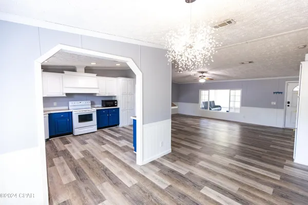 $2,200 | 20507 Spires Street, Panama City Beach, FL 32413