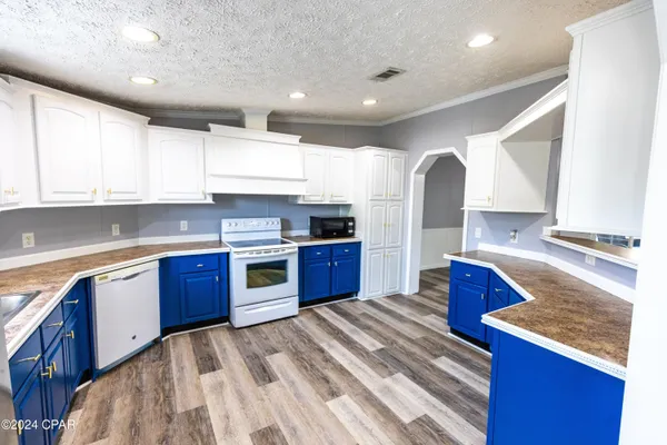 $2,200 | 20507 Spires Street, Panama City Beach, FL 32413