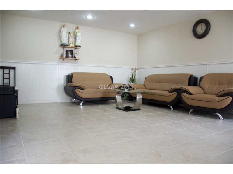 7221 Bindweed Road Las Vegas, NV 89113 - Photo 4 of 24 Living Room.