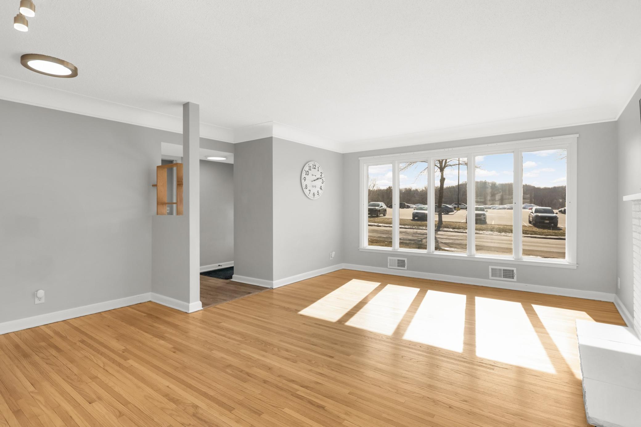 647 Mill Street Excelsior, MN 55331 - Photo 3 of 39