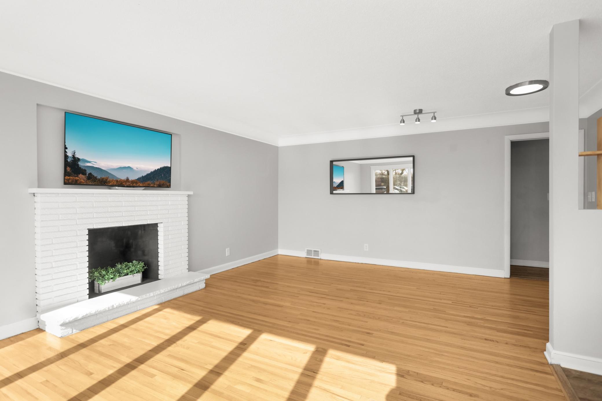 647 Mill Street Excelsior, MN 55331 - Photo 6 of 39