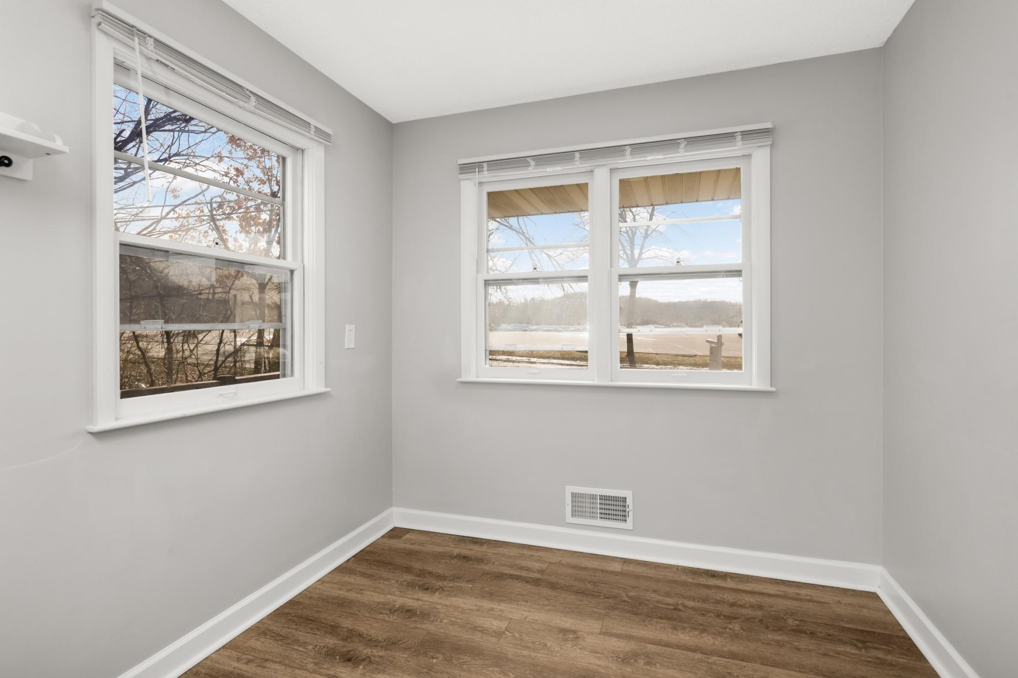 647 Mill Street Excelsior, MN 55331 - Photo 7 of 39